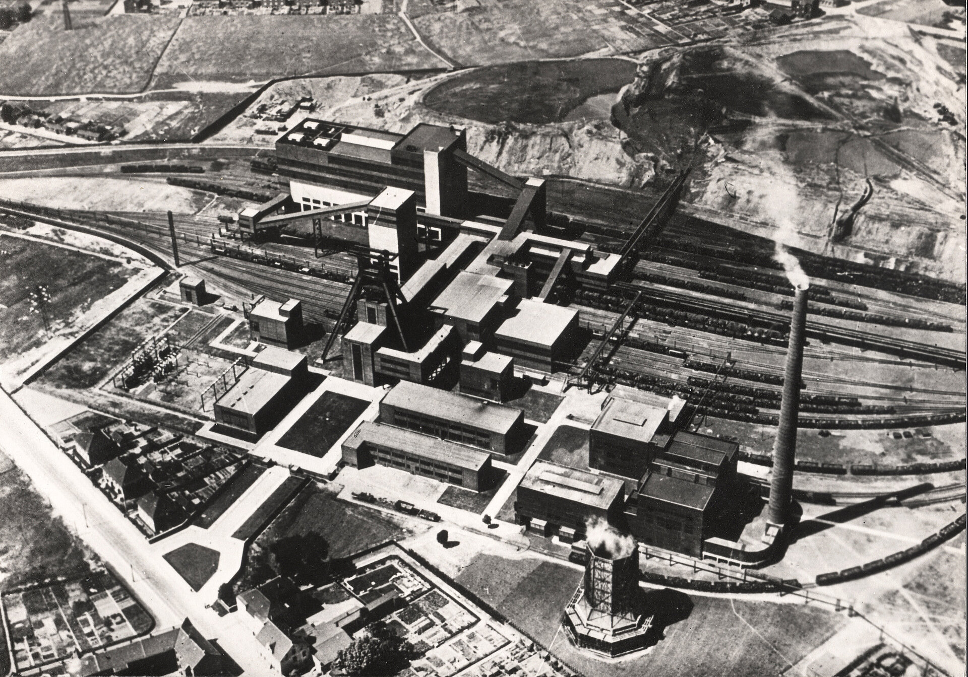 Dieses Luftbild der Zeche Zollverein wurde zwischen 1926 und 1938 aufgenommen.