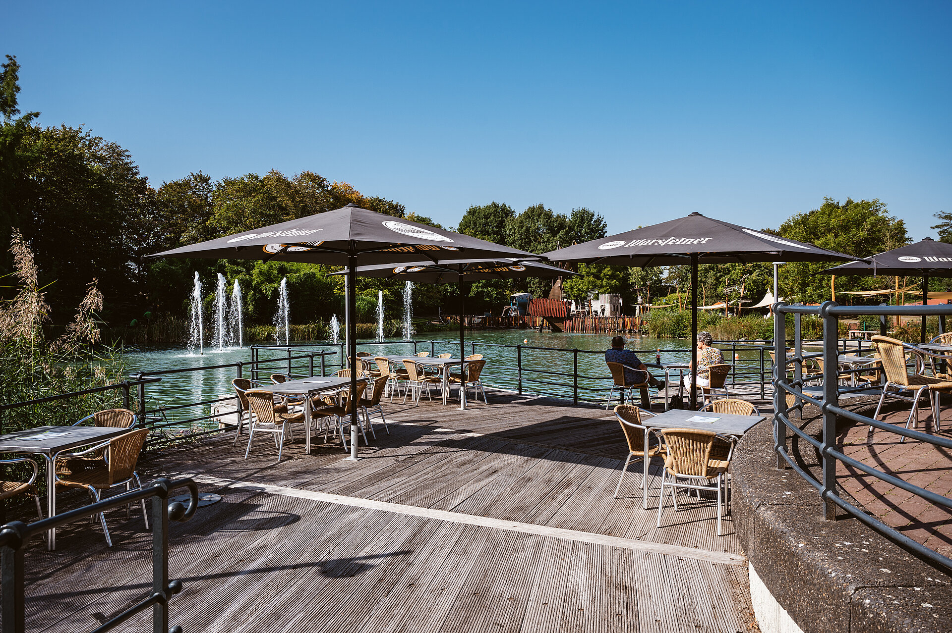Ein großer See, ein flacher Teich und immer wieder Wasserspiele - Wasser spielt eine große Rolle im Maximilianpark Hamm.