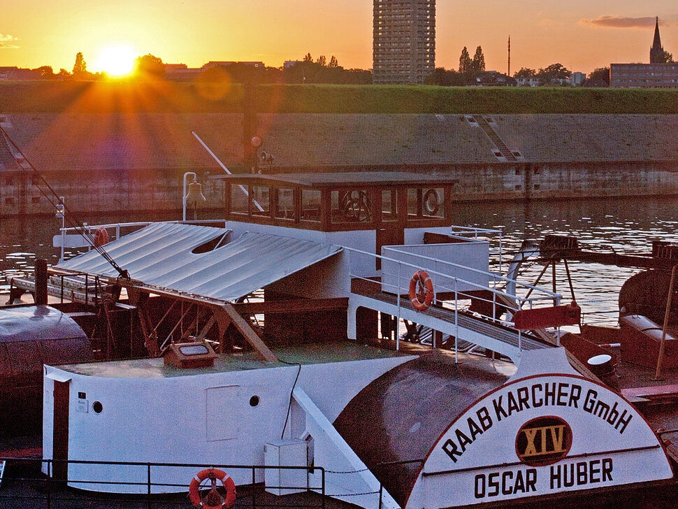 Die "Oscar Huber", der letzte Radschleppdampfer auf dem Rhein, gehört zur Museumsflotte.