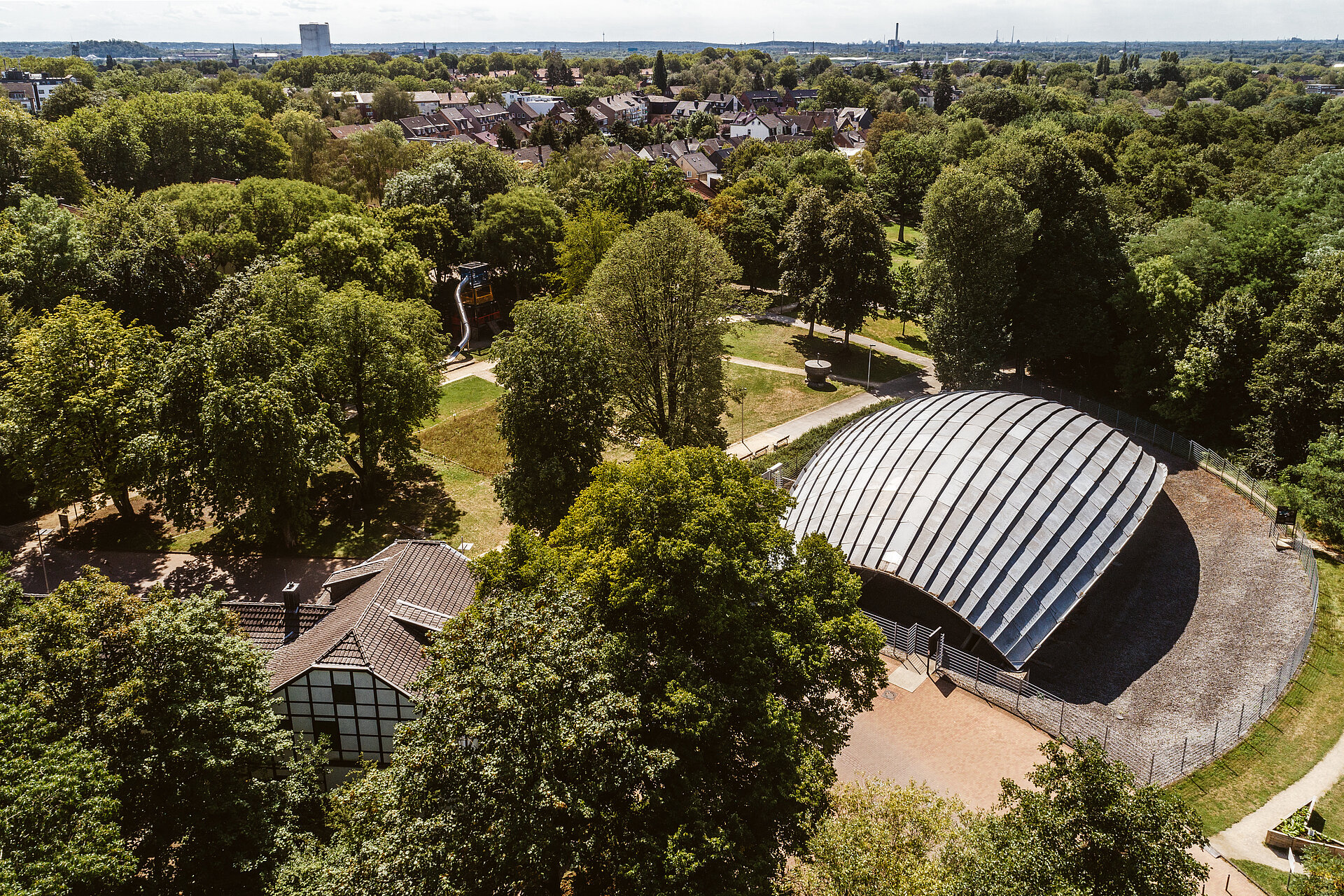 Luftaufnahme der St. Antony-Hütte und des Industriearchäologischen Parks.