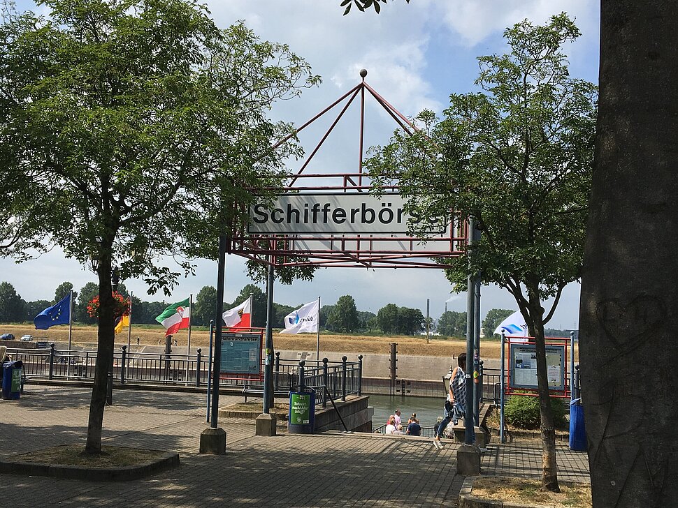 Die Schifferbörse am Museum.