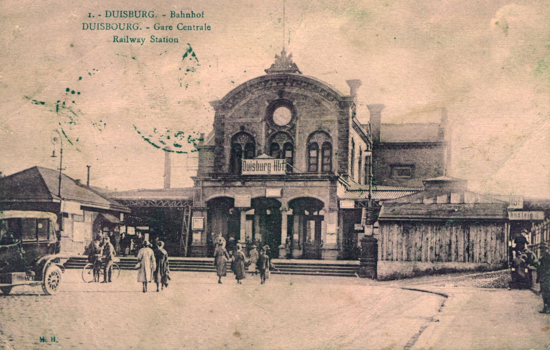 Der Hauptbahnhof Duisburg 1920.