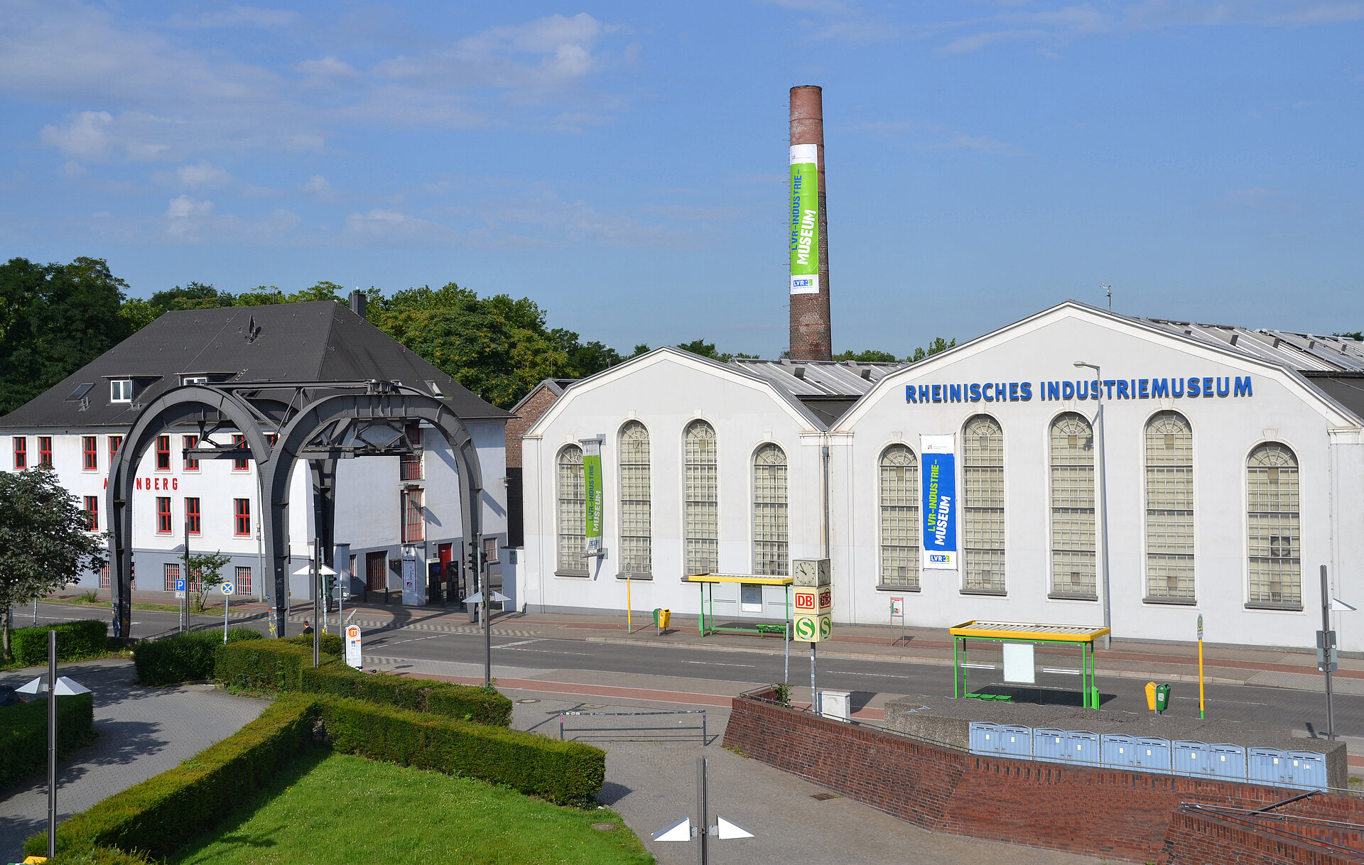 Außenansicht der historischen Zinkfabrik Altenberg des LVR-Industriemuseums.