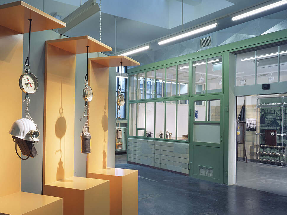 Ausstellung in der Lampenstube.