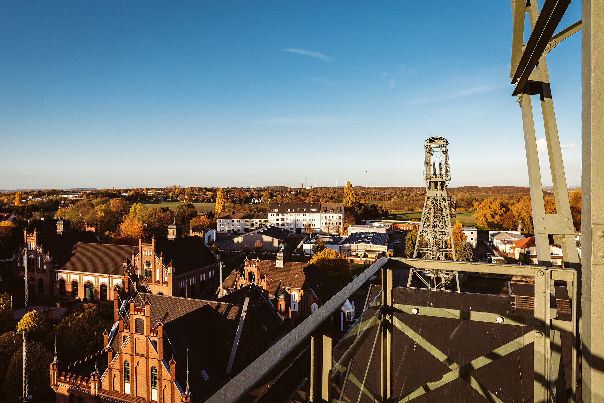 Die Zeche Zollern mit Fördergerüst in Dortmund.