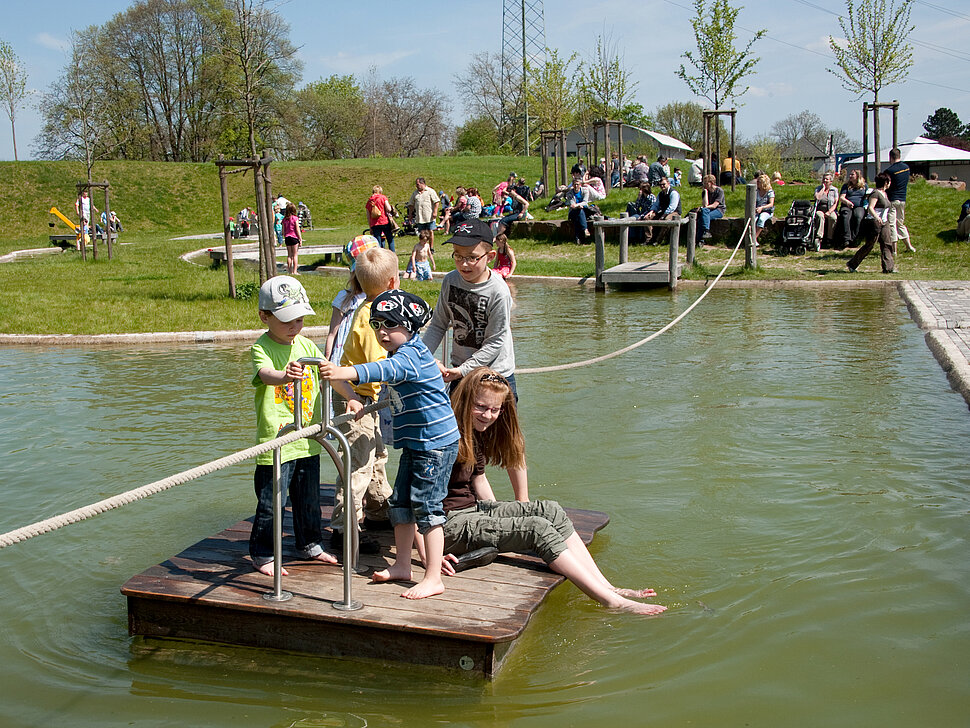 Der Wasserspielplatz am Schiffshebewerk Henrichenburg.