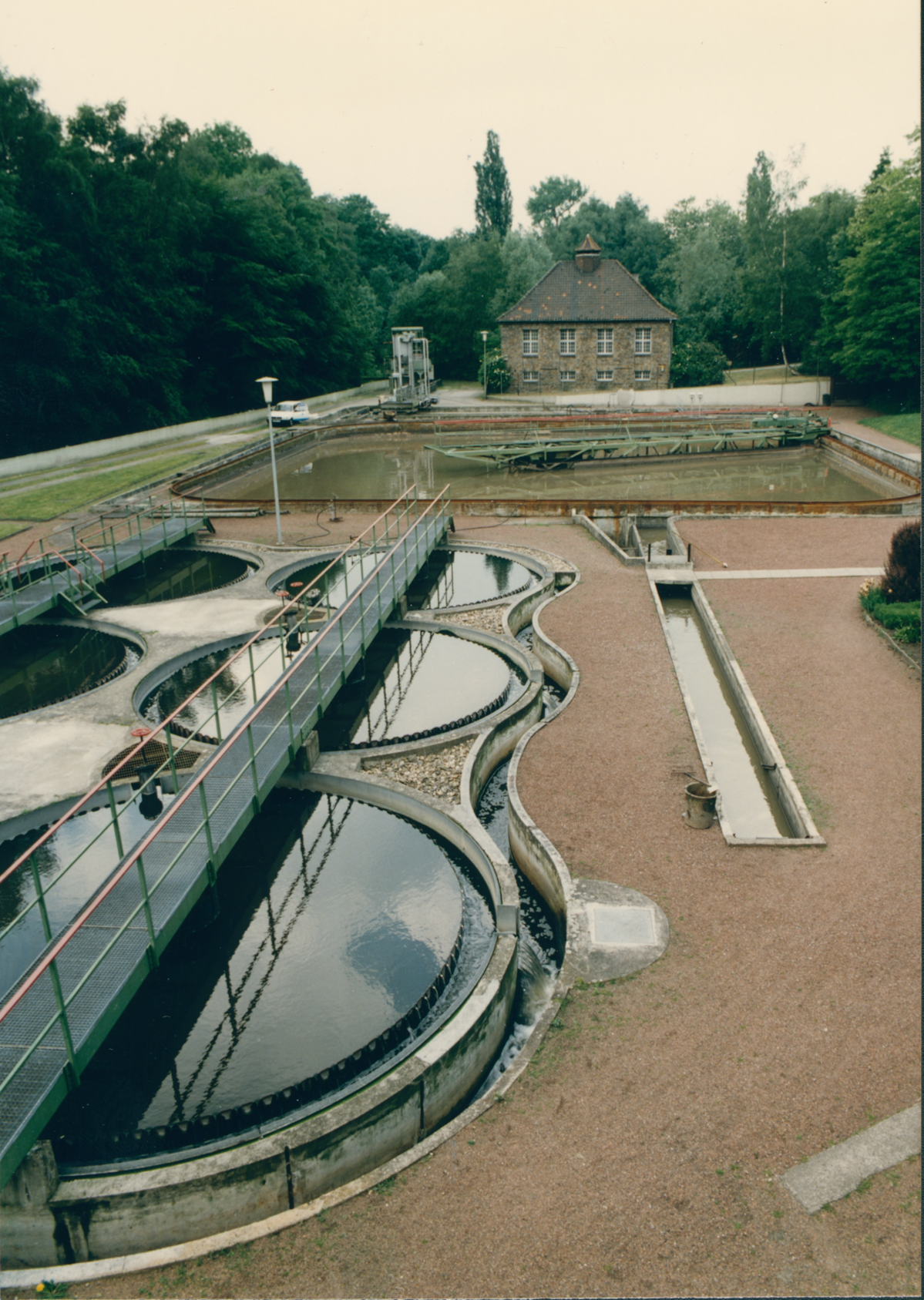 Mit der Historischen Kläranlage Rellinghausen wurde hinsichtlich der Abwasserwirtschaft Geschichte geschrieben: Sie war die erste Anlage zur Wasserreinigung mit Belebtschlamm auf dem europäischen Kontinent.