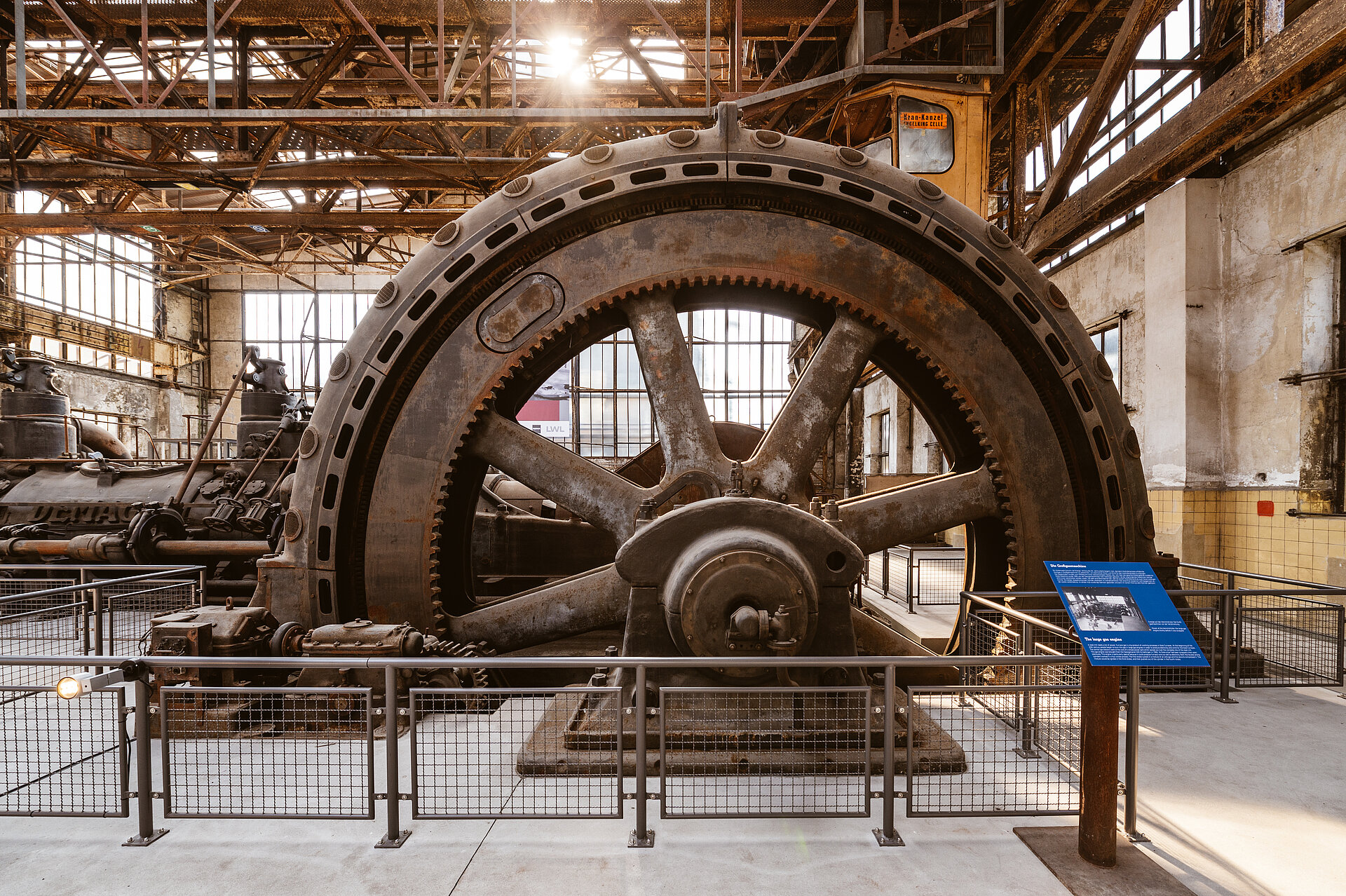 Das historische Gebläsehaus dient als Raum für Ausstellungen.
