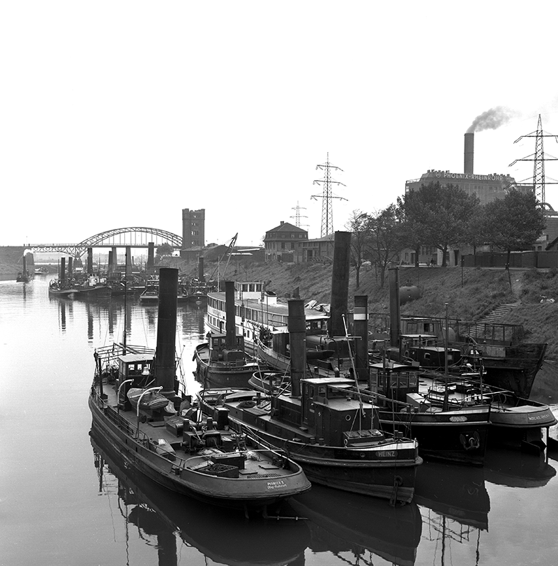 Hafen Duisburg, 1950er-Jahre.