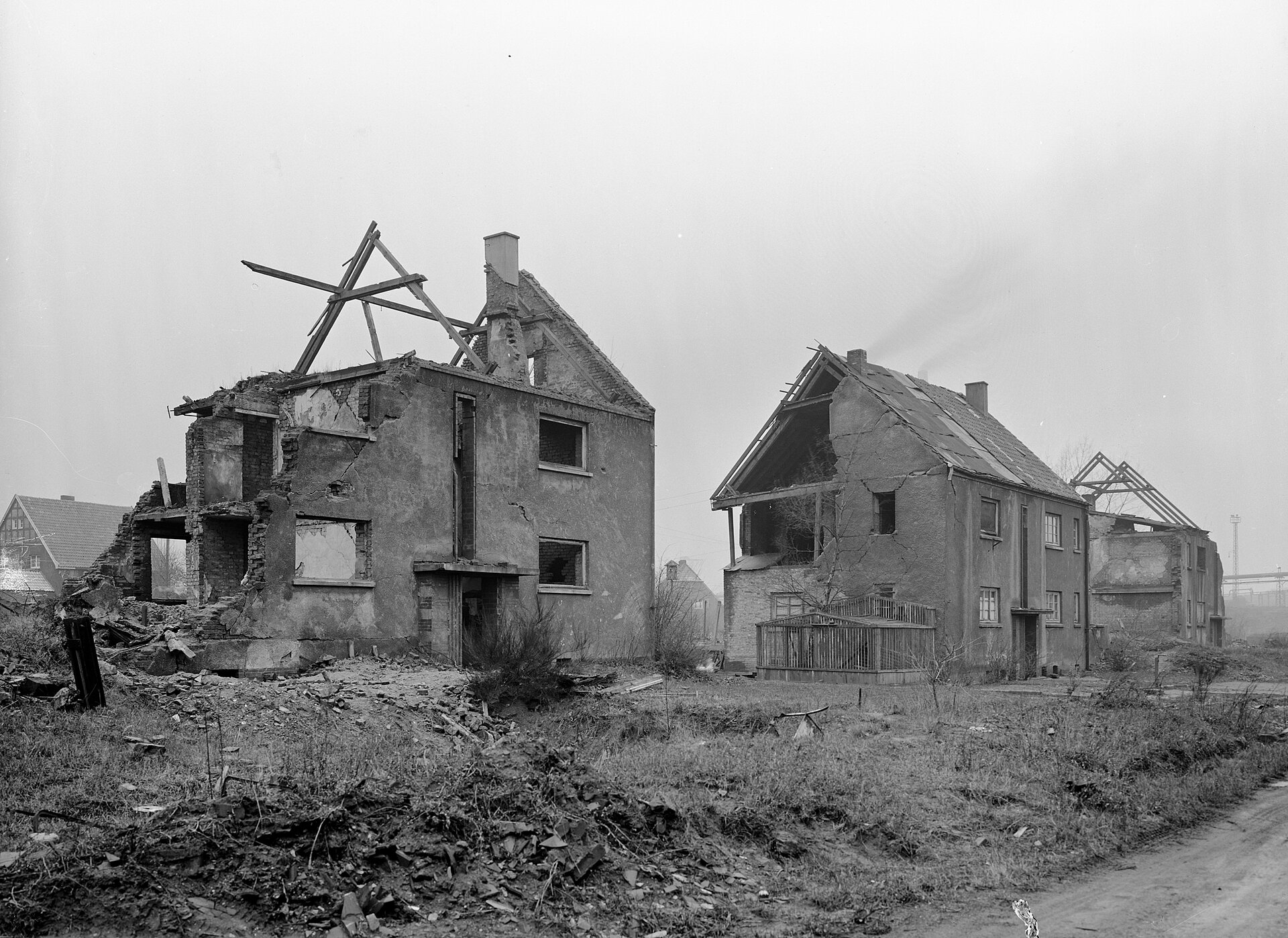 Kriegsschäden in der Scholven-Siedlung.