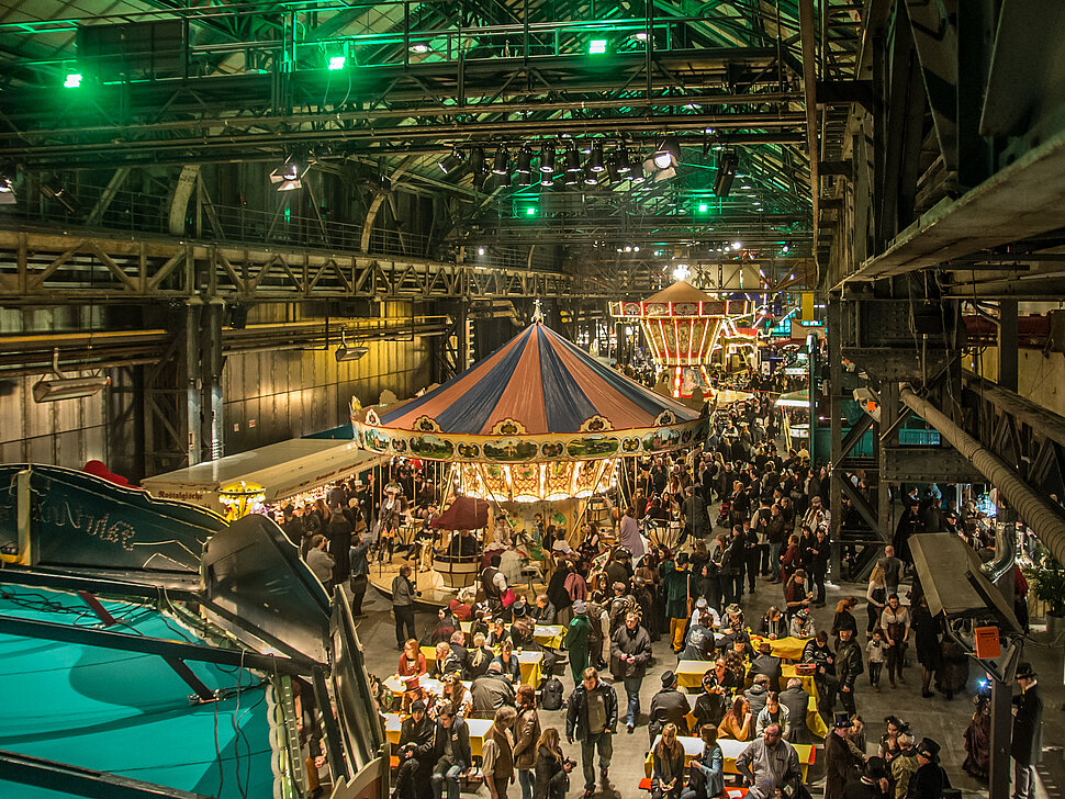 Europas größter historischer Indoor-Jahrmarkt in der Jahrhunderthalle Bochum.