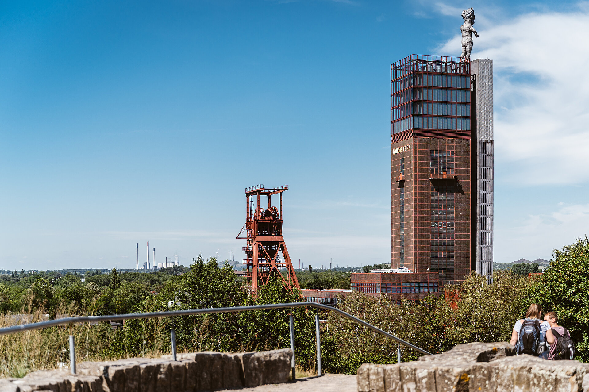 Blick auf den Nordsternturm das Fördergerüst der ehemaligen Zeche Nordstern.