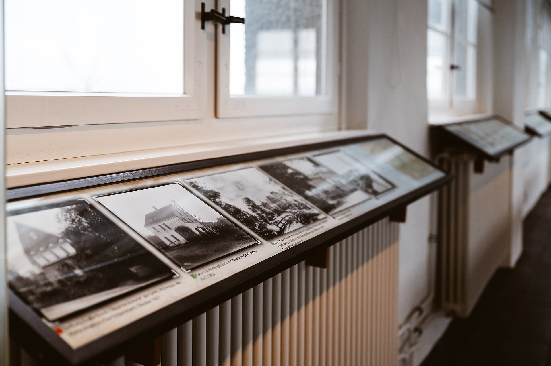 Blick in die Ausstellung im Peter-Behrens-Bau.