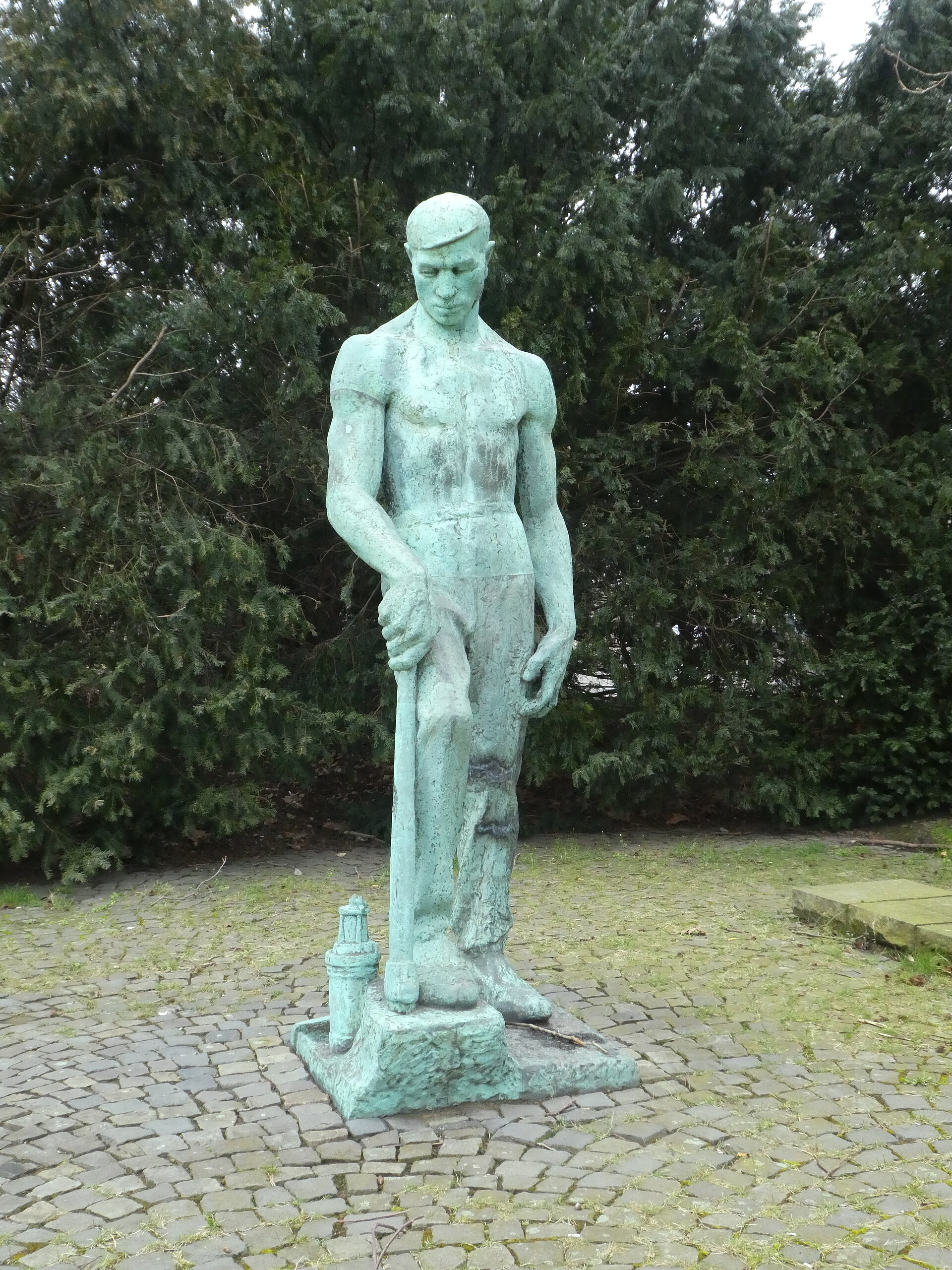 Knochenkarl auf dem Gelände der Zeche Constantin der Große in Bochum.