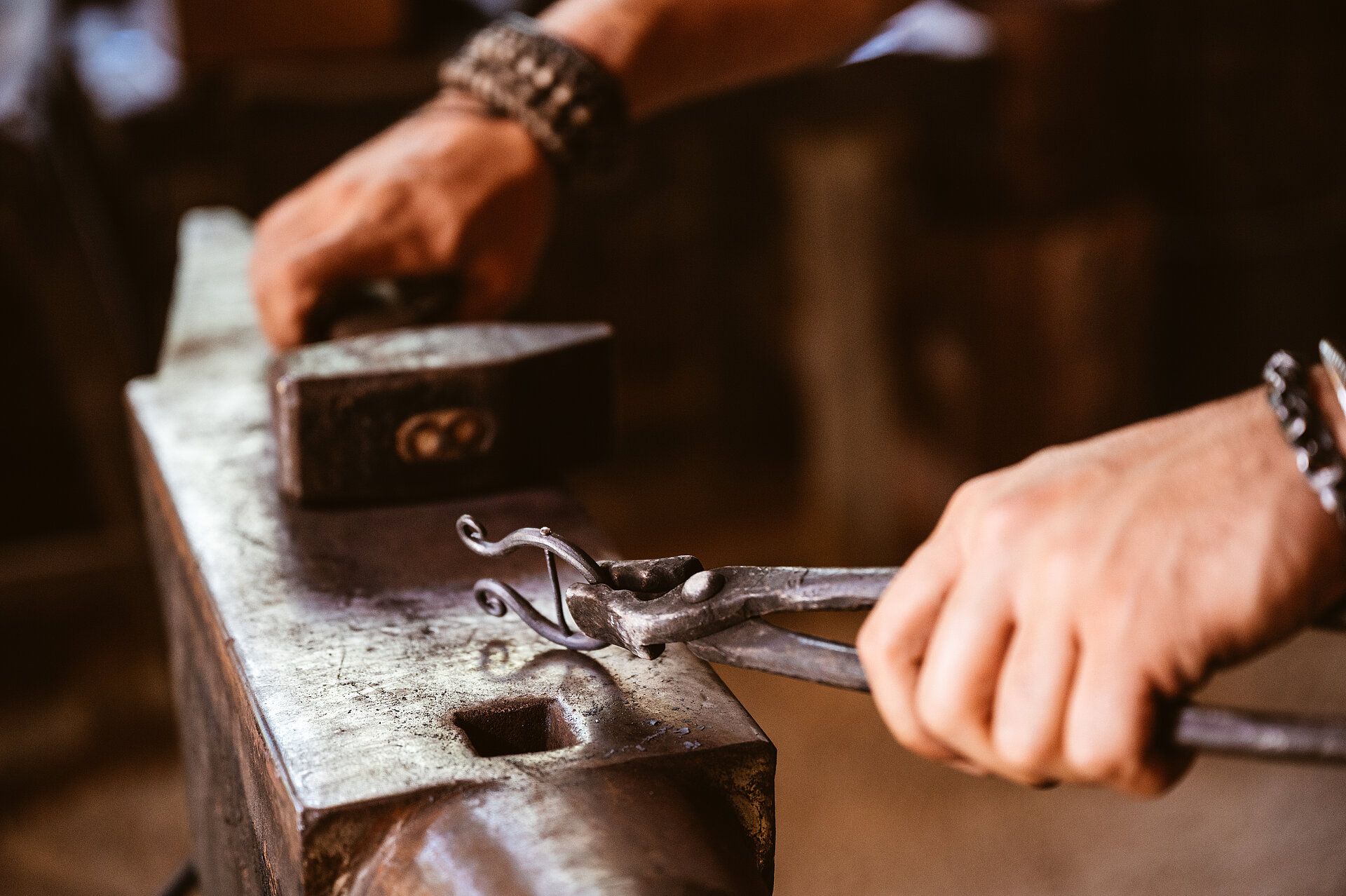 Handwerkern über die Schulter schauen.