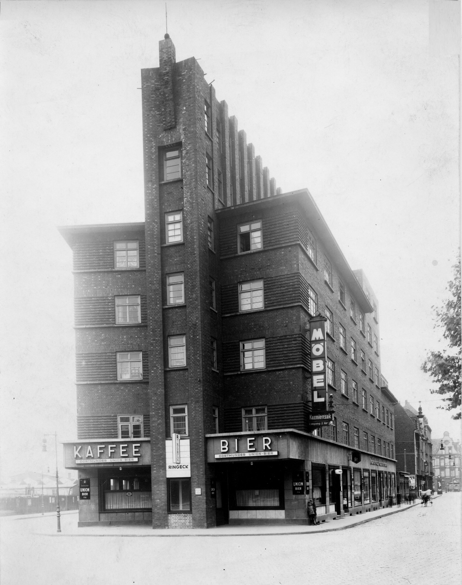 „Ring-Eck“, Ecke Ringstraße/Weberstraße.
