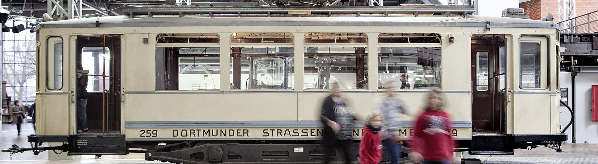 Straßenbahn im Bereich "Transportieren" in der DASA in Dortmund.