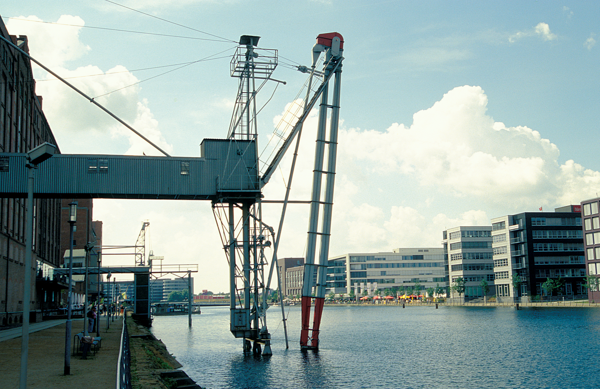 Hafenanlagen im Duisburger Innenhafen.