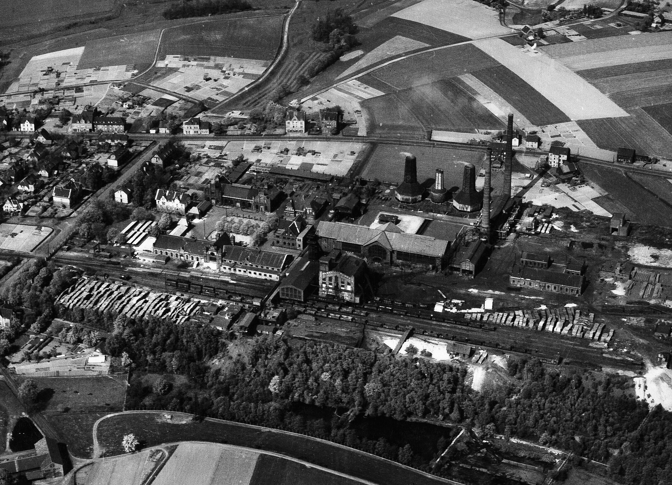 Luftbild der Zeche Zollern aus dem Jahr 1953.