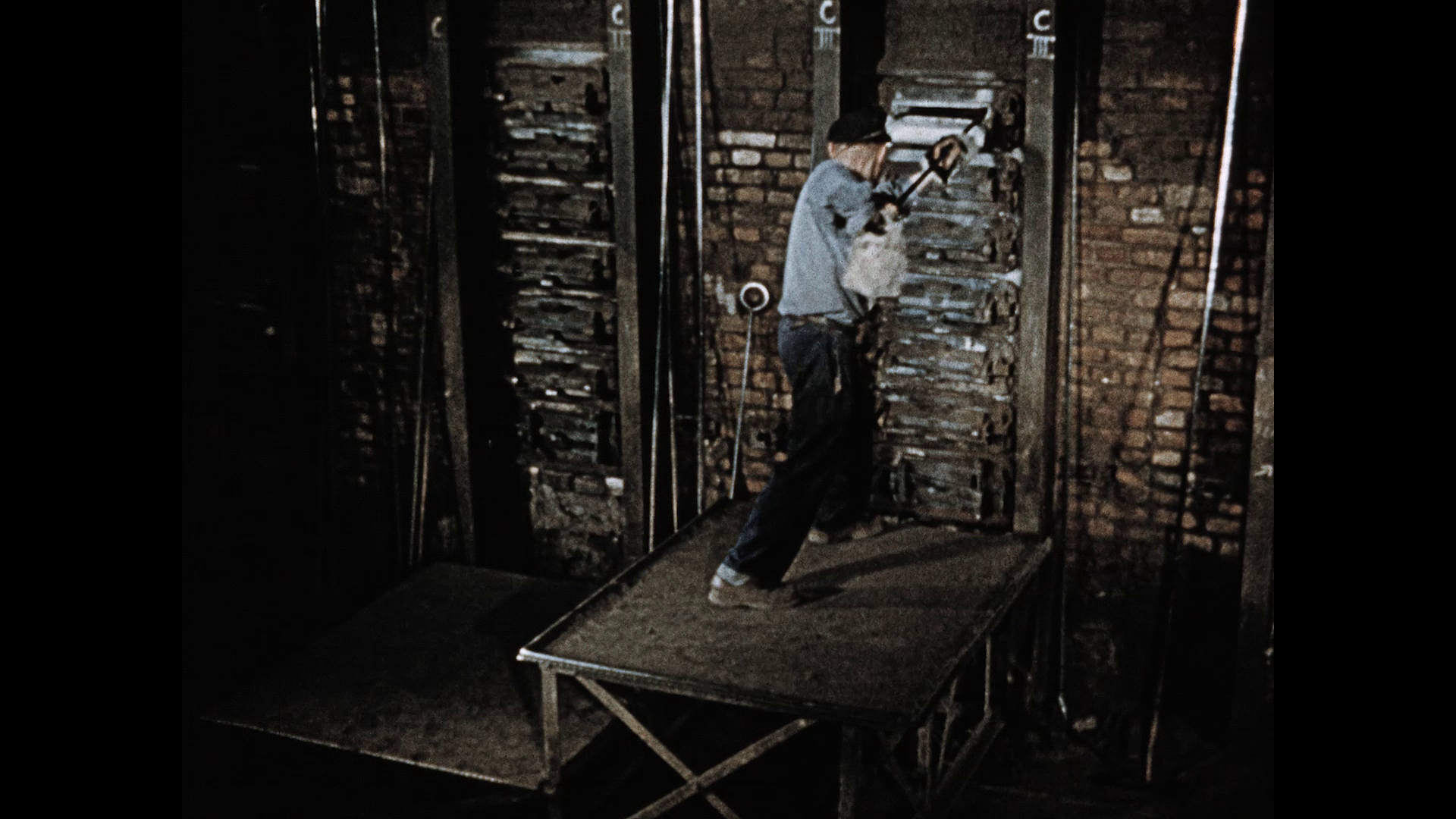 Standbild aus dem Film "Röstung von Zinkblende".