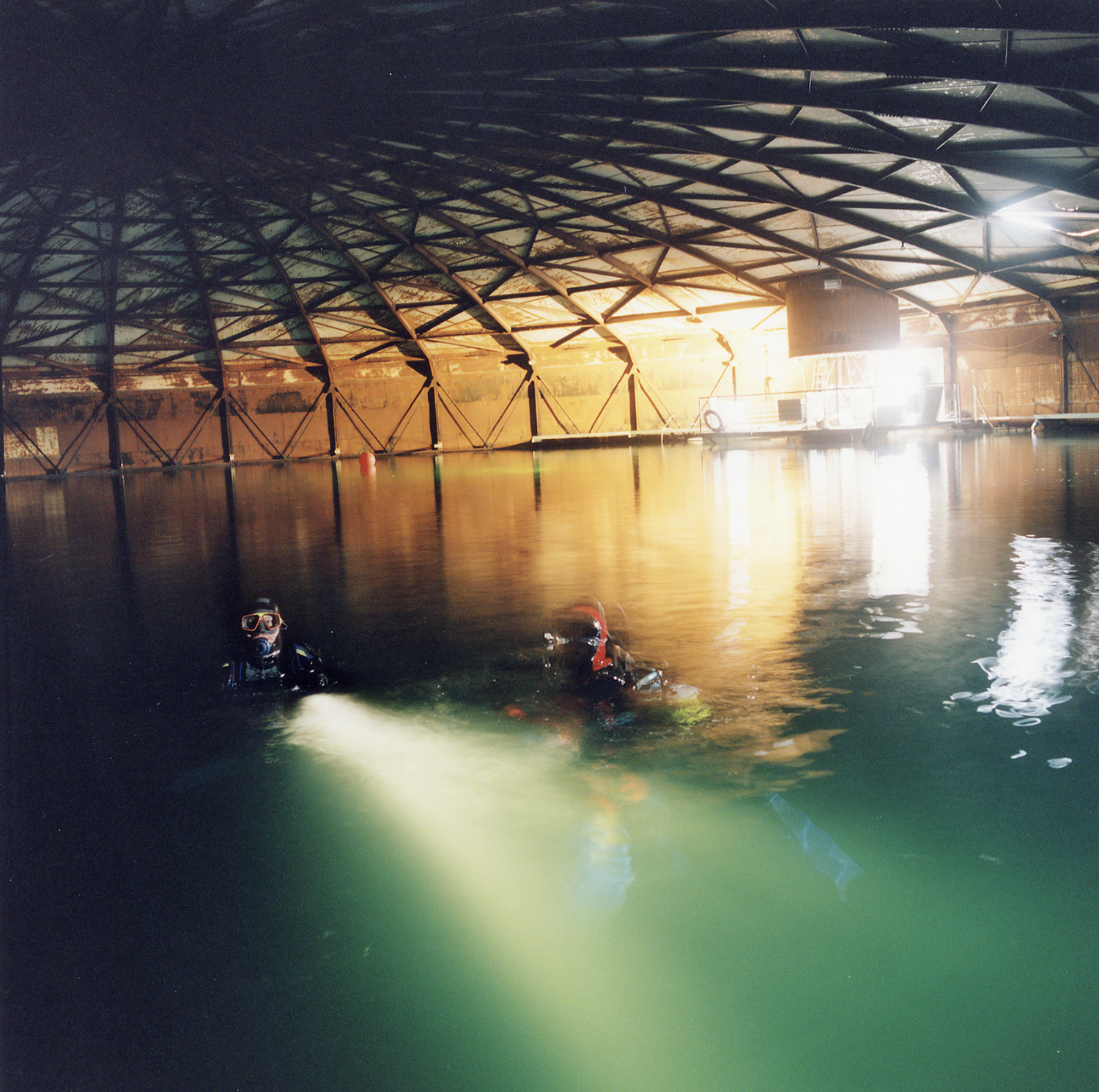 Der Tauchgasometer im Landschaftspark Duisburg-Nord ist das größte Indoor-Tauchgewässer Europas.
