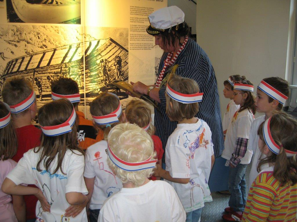 Kinderführung im Museum der Deutschen Binnenschifffahrt.