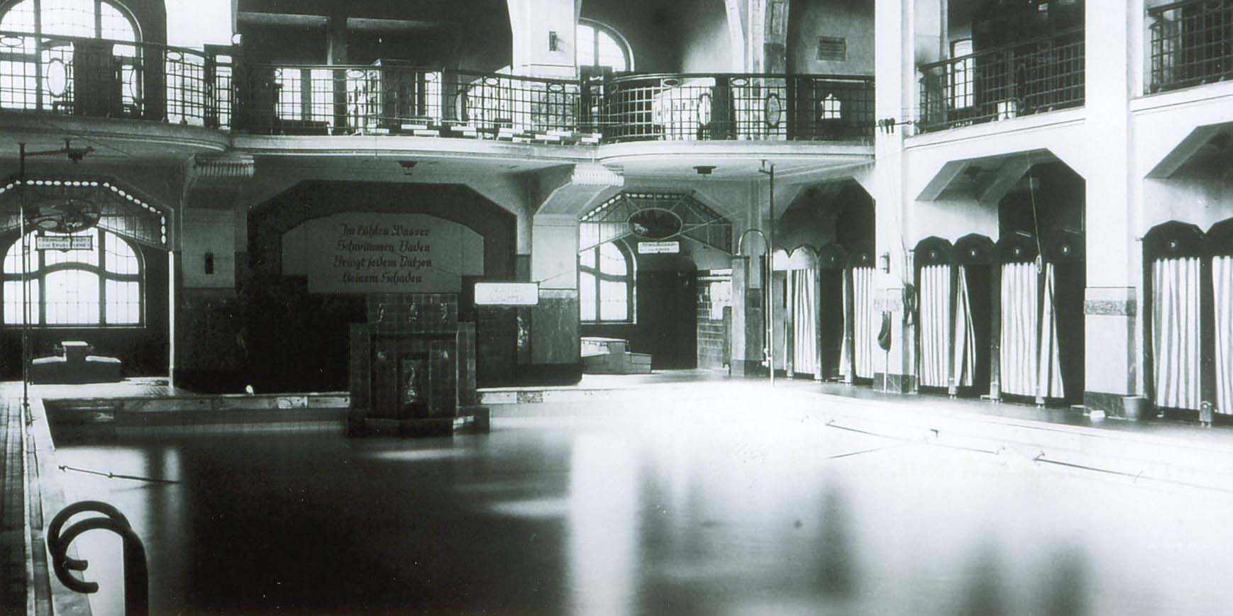 Historisches Foto der Ruhrorter Badeanstalten.