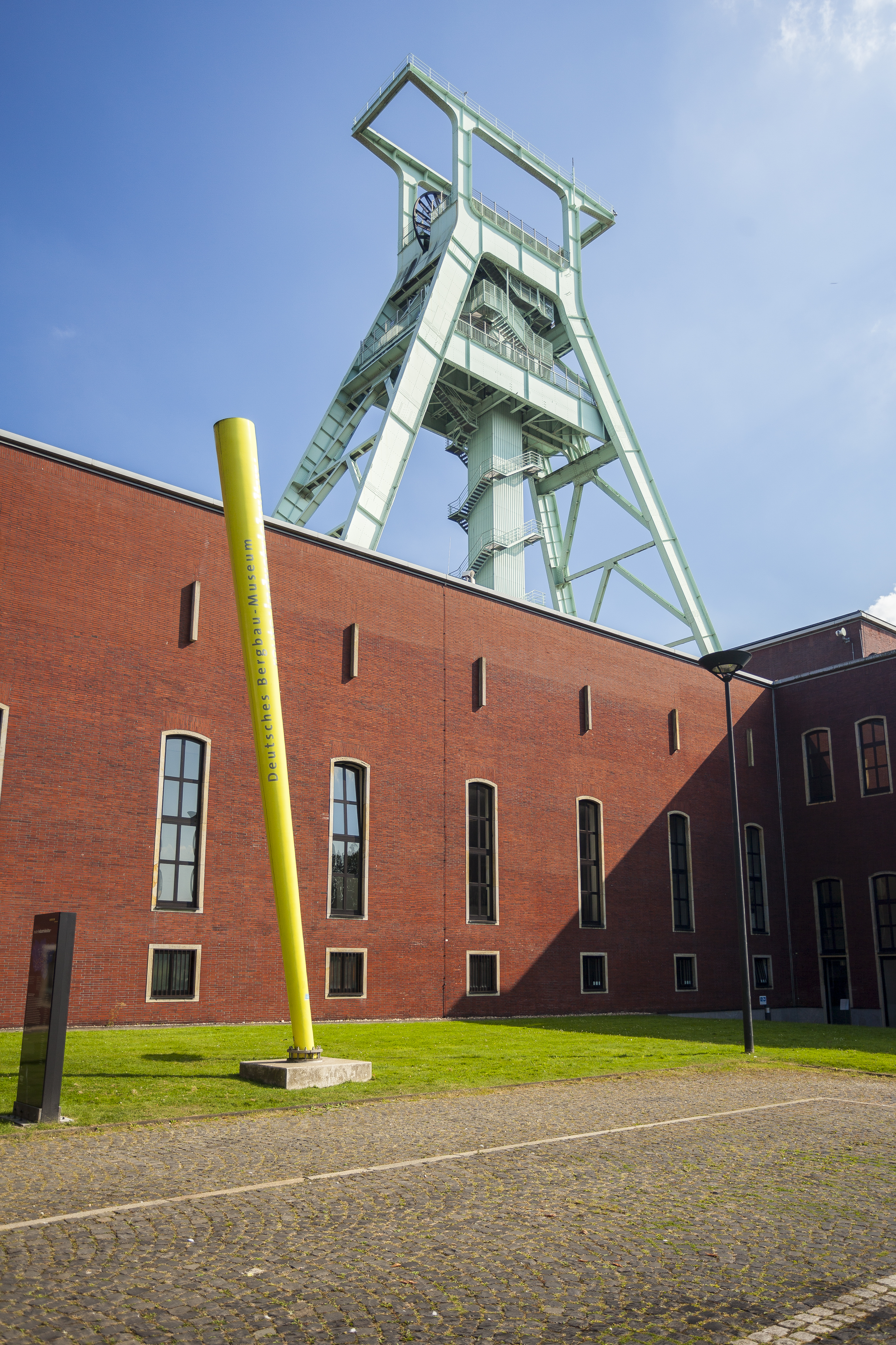 So wird auch das Exemplar in Kamp-Lintfort aussehen: Signalobjekt am Deutschen Bergbau-Museum Bochum.