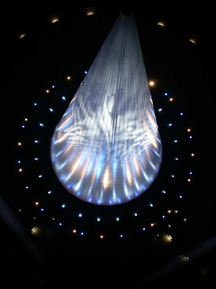 Ausstellung "Blaues Gold" im Gasometer Oberhausen im Jahr 2001.