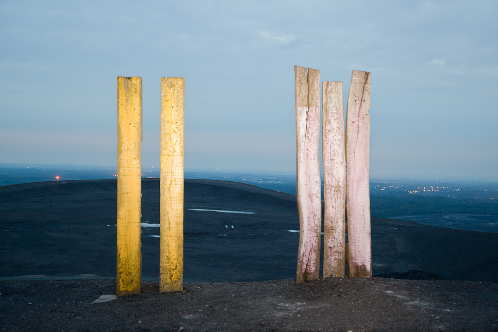 "Totems" auf der Halde Haniel in Bottrop.