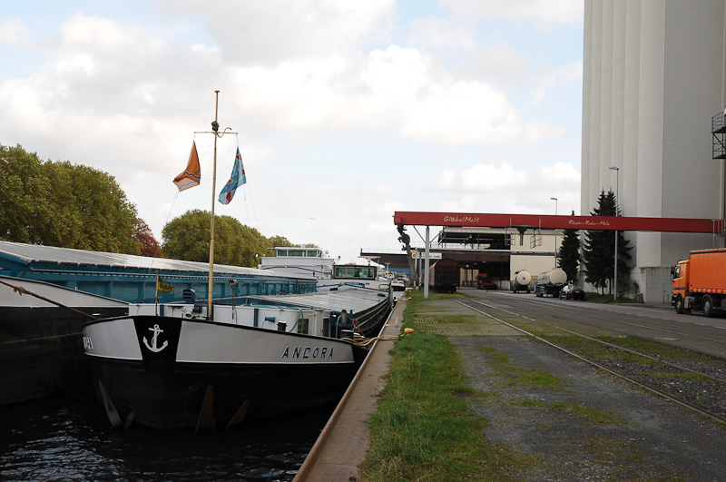Rhein-Ruhr-Hafen in Mülheim.