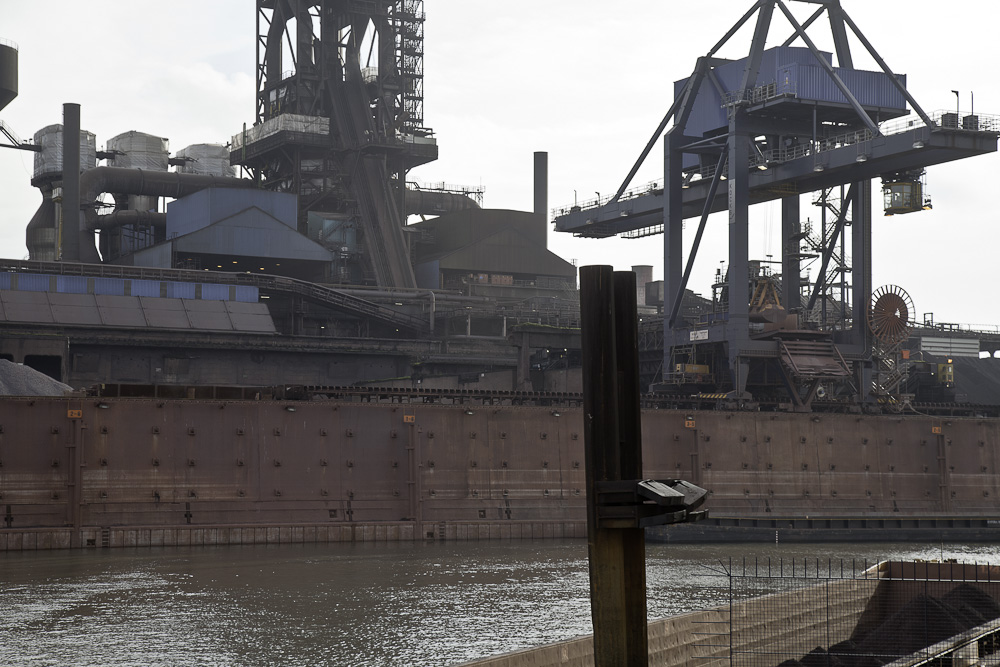 Werkshafen HKM in Duisburg.