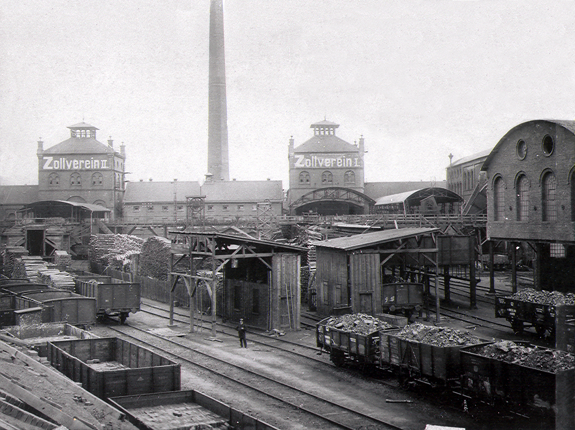 Die Malakowtürme der Zollverein-Gründerschacht-Anlage 1/2/8 in den 1880er-Jahren.