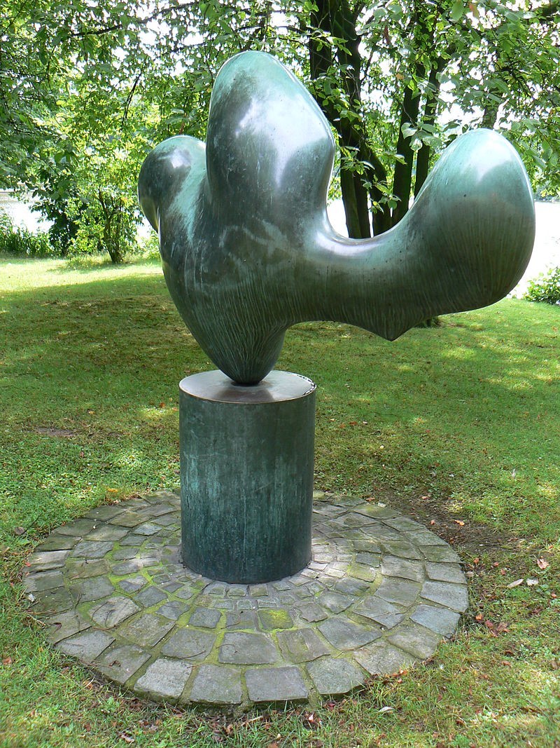 Das ruhende Blatt von Hans Arp im Skulpturenpark in Marl.