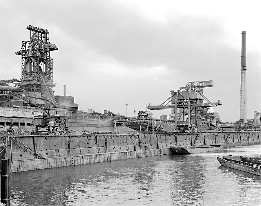 Hochöfen A und B der Hüttenwerke Krupp Mannesmann (HKM) in Duisburg.