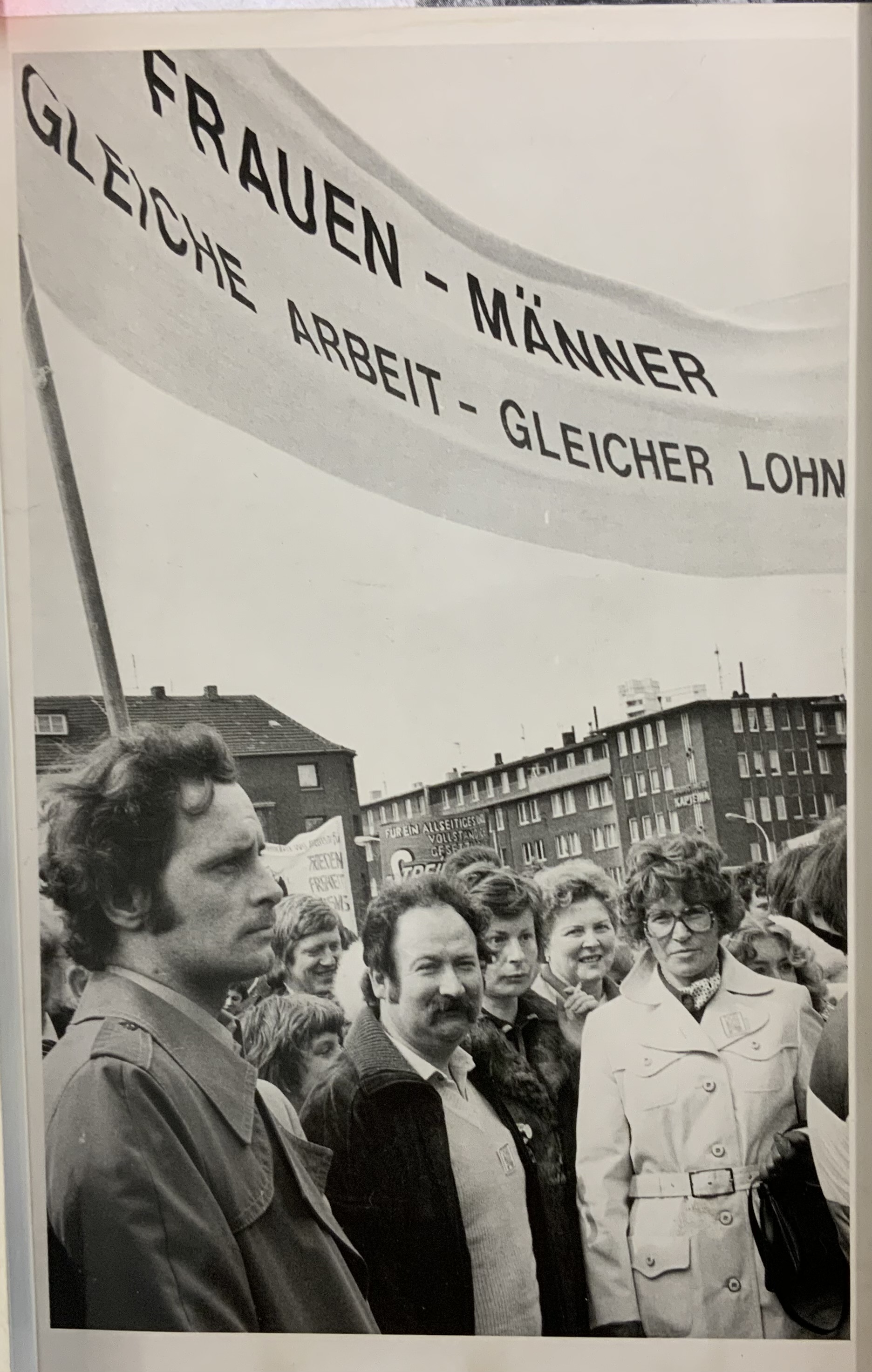 Grete Prill, im Vordergrund, auf dem 1. Mai 1979 in Gelsenkirchen; 