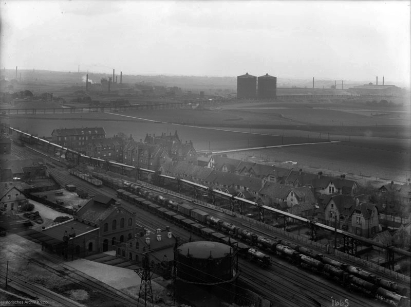 Glückauf-Siedlung und Bahnhof der Zeche Carolinenglück, 1925.